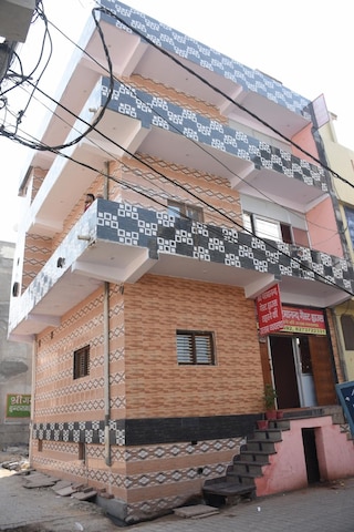 Shri Parmanand Guest House | Terrace Banquets & Party Halls in Bhuteshwar Road, Mathura