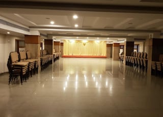 Kubera Banquets | Corporate Events & Cocktail Party Venue Hall in Chromepet, Chennai