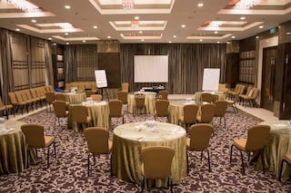 Eskay Resorts | Corporate Events & Cocktail Party Venue Hall in Borivali West, Mumbai