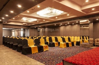 Hotel Dwarkamai | Terrace Banquets & Party Halls in Nagpur