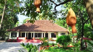 Riverside Heritage Homestay | Outdoor Villa & Farm House Wedding in Palluruthy, Kochi