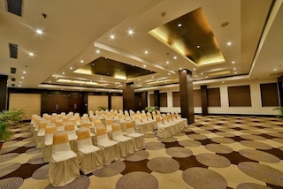 4 by OYO | Corporate Events & Cocktail Party Hall in Chandigarh