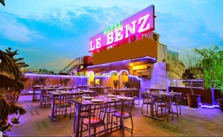 Hotel Le Benz | Corporate Events & Cocktail Party Venue Hall in Paharganj, Delhi