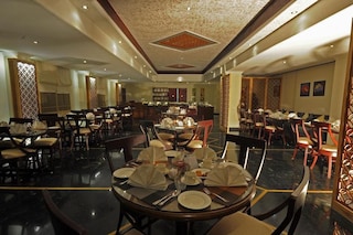 Hotel Golden Tulip | Terrace Banquets & Party Halls in Udaipur