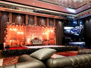 Silver Spoons Hotel | Corporate Events & Cocktail Party Venue Hall in Vasundhara, Ghaziabad