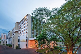 Feathers A Radha Hotel | Luxury Wedding Halls & Hotels in Ramapuram, Chennai
