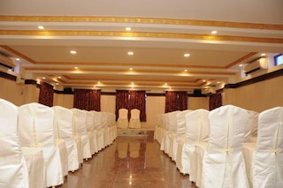 Green Grande Inn | Corporate Events & Cocktail Party Venue Hall in Choolaimedu, Chennai
