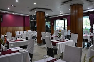 Hotel Gateway Continental | Corporate Party Venues in Vip Road, Kolkata