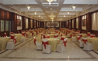 Maharaja Bar Restaurant and Banquets | Corporate Events & Cocktail Party Venue Hall in Chowringhee Road, Kolkata