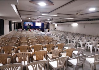 Mahila Vanijy Mahavidhyalay Shree Hardasbapu Kalyan Kelavani Trust | Kalyana Mantapa and Convention Hall in Bapunagar, Ahmedabad