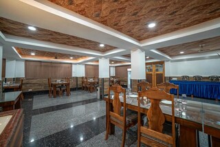 Hotel Golden Sands | Banquet Halls in Chinar Bagh, Srinagar