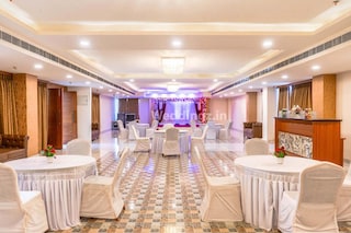 Kings Court Banquet | Corporate Events & Cocktail Party Venue Hall in Paschim Vihar, Delhi