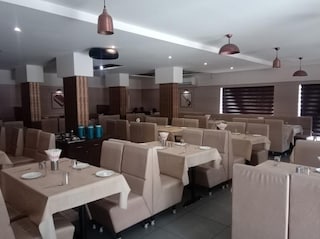Michis Restaurant and Banquet | Birthday Party Halls in University Road, Rajkot