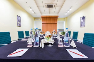 4 by OYO | Corporate Events & Cocktail Party Hall in Chandigarh