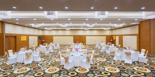 Holiday Inn | Corporate Events & Cocktail Party Venue Hall in Vennala, Kochi