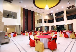 Golden Tulip | Corporate Events & Cocktail Party Venue Hall in Haripur Kalan, Haridwar