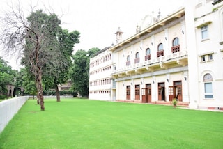 Lukshmi Villas Palace | Luxury Wedding Halls & Hotels in Ajwa Road, Baroda