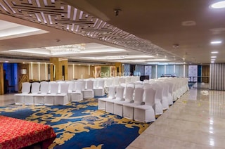 D Corbiz Hotels Banquet Villas Marriage Lawn | Heritage Palace Wedding Venues in Lucknow