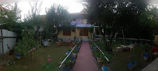 John Friends Guest House | Corporate Events & Cocktail Party Venue Hall in Rainawari, Srinagar
